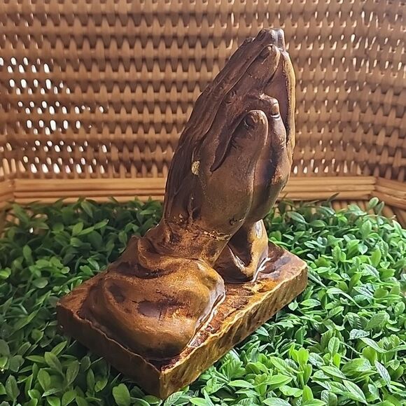 Vintage Chalkware Praying Hands With Bronze/Gold Tone Finish - Picture 7 of 10